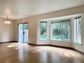 14924 48th Ave W in Edmonds, WA - Building Photo - Building Photo