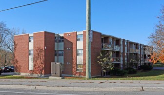 Riverview Terraces in St Catharines, ON - Building Photo