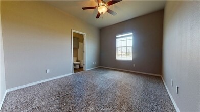 3519 Summerway Dr, Unit 2 Bedroom 77 in College Station, TX - Building Photo - Building Photo