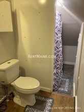 204 Maple St in Bangor, ME - Building Photo - Building Photo