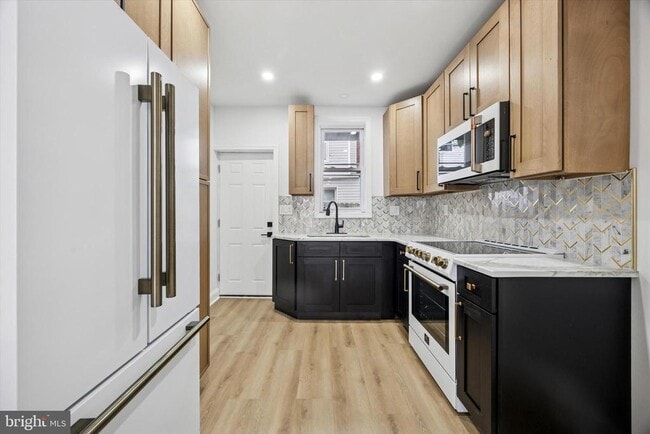 2320 Watkins St in Philadelphia, PA - Building Photo - Building Photo