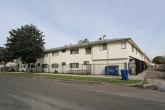 4048 Gelber Pl in Los Angeles, CA - Building Photo - Building Photo