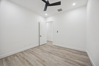 6644 Lozier St in Houston, TX - Building Photo - Building Photo