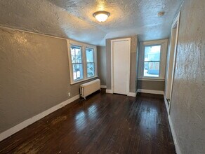 146 Pine St in Lockport, NY - Building Photo - Building Photo