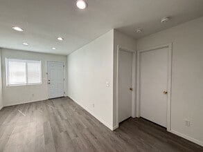 4022 Karling Pl in Palmdale, CA - Building Photo - Building Photo