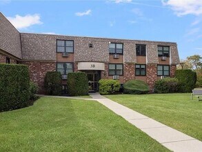 510 Child St in Warren, RI - Building Photo - Building Photo