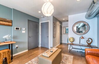 1441 N 7th St, Unit 3 in Philadelphia, PA - Foto de edificio - Building Photo