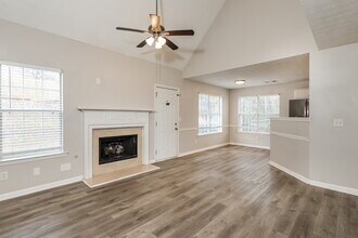 812 Lorraine Ln in Stockbridge, GA - Building Photo - Building Photo