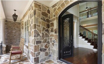 6552 Long Acres Dr in Atlanta, GA - Building Photo - Building Photo