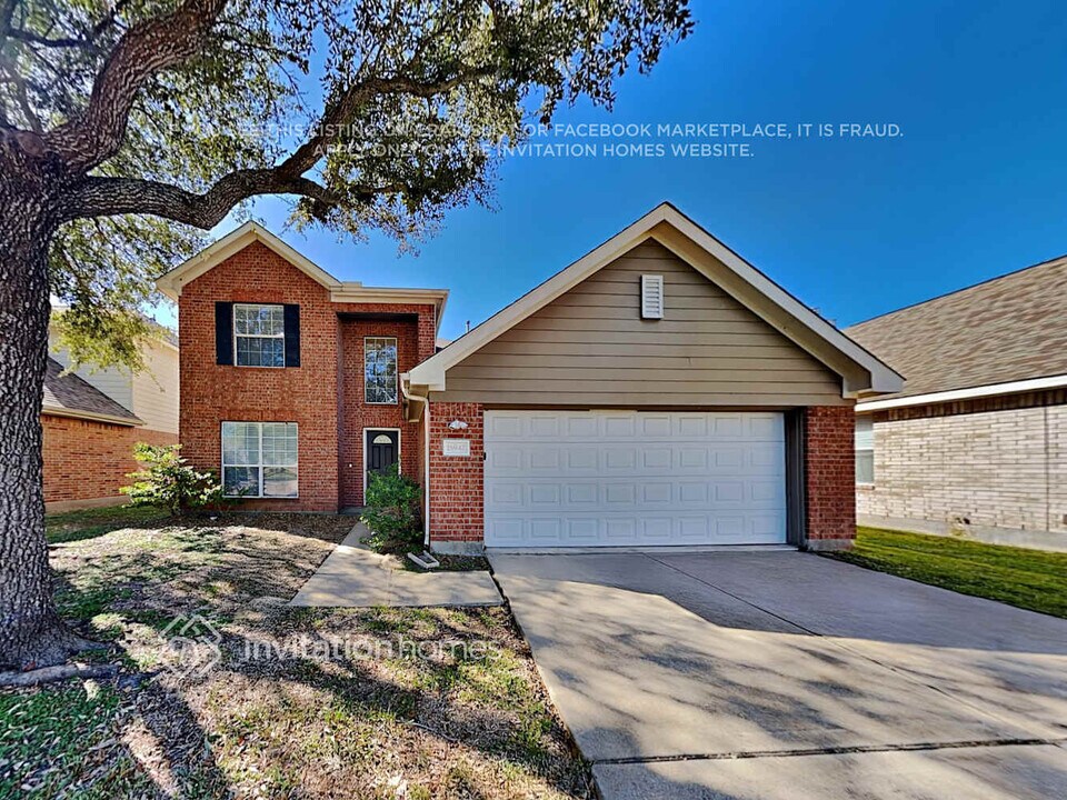 16942 Hampton Glen Ct in Houston, TX - Foto de edificio