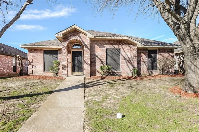 729 Bahama Dr in Lancaster, TX - Building Photo