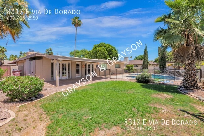 property at 8317 E Vía De Dorado