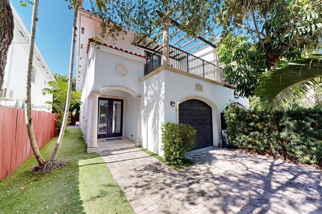 property at 3180 New York St