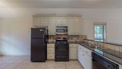 115 Richards St in College Station, TX - Building Photo - Building Photo