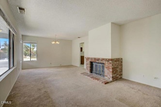302 Hodencamp Rd in Thousand Oaks, CA - Building Photo - Building Photo