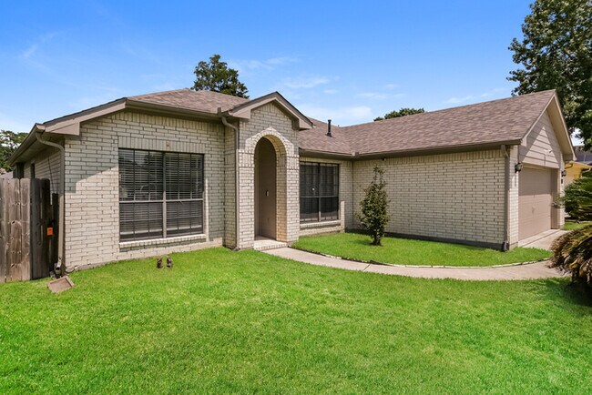 3015 Quail Run Dr in Humble, TX - Building Photo - Building Photo