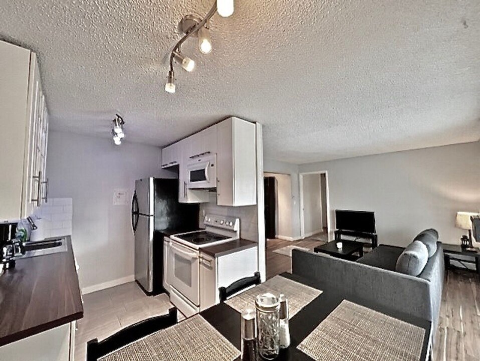 5030 El Camino Dr in Colorado Springs, CO - Building Photo