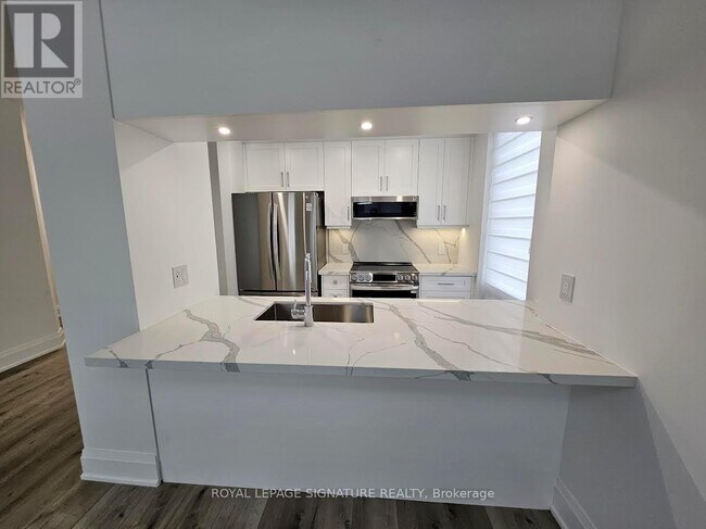 property at 85-1685 Bloor St E