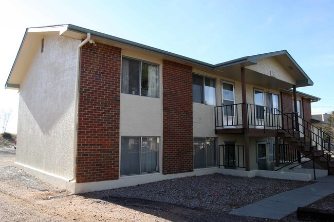 361 Gahart Dr in Colorado Springs, CO - Foto de edificio - Building Photo