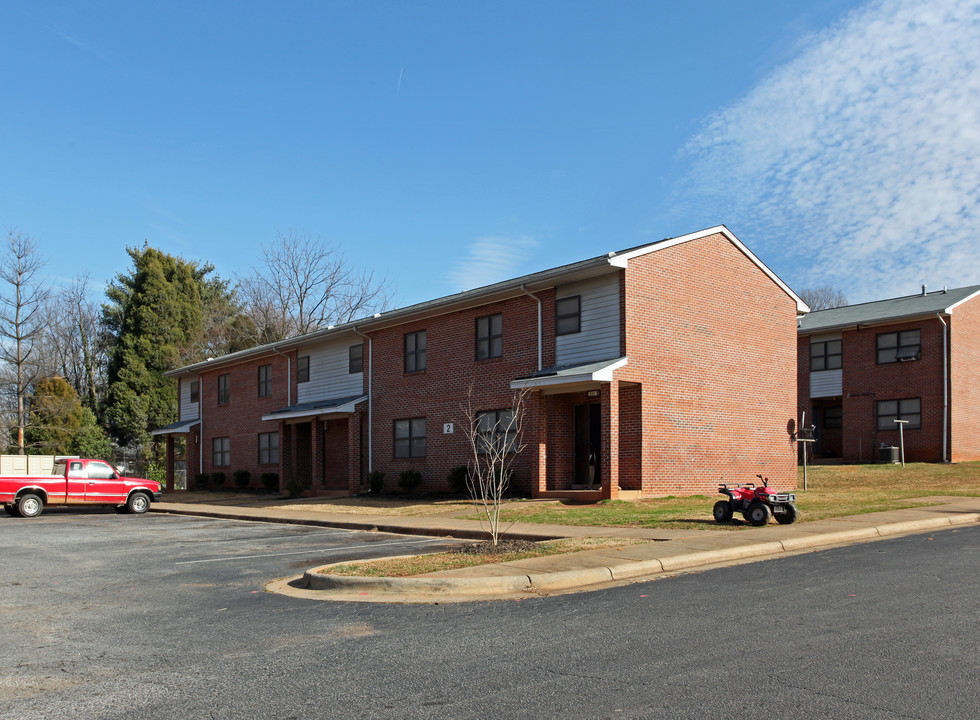 Caple Commons in Lexington, NC - Building Photo