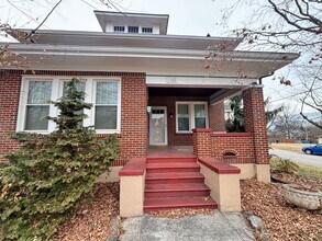 1901 Avon Rd SW in Roanoke, VA - Foto de edificio - Building Photo