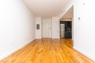 123 Melrose St, Unit 827 in Brooklyn, NY - Building Photo - Building Photo