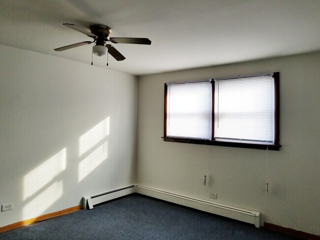 12704 S Aberdeen St in Calumet Park, IL - Building Photo - Building Photo