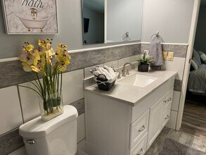 713 Diamond Loop in Middletown, OH - Foto de edificio - Building Photo