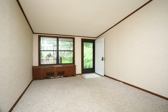 Princeton Court Apartments in Plymouth, MI - Building Photo - Interior Photo