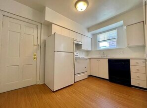 7752 Kingsbury Blvd, Unit 1W in Clayton, MO - Building Photo - Building Photo