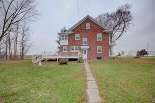 6075 N 900th Ave in Lynn Center, IL - Building Photo