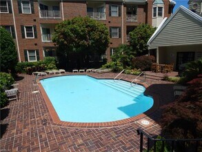 321 Duke St in Norfolk, VA - Building Photo - Building Photo