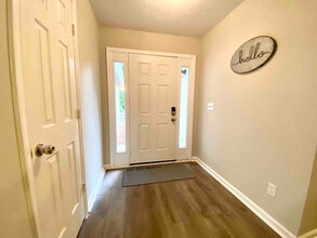 2495 Danver Ln in Buford, GA - Foto de edificio - Building Photo
