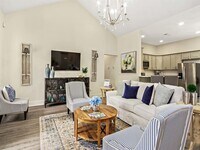 Grande Pointe photo'