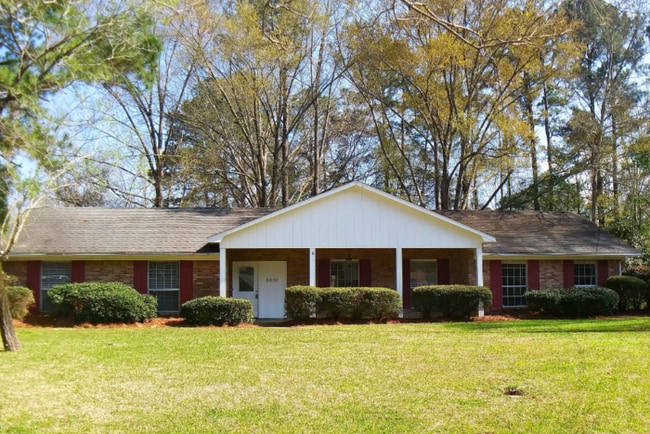 property at 5010 Meadow Oaks Park Dr