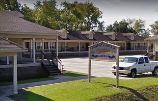 100 Elsie Ct in Lockport, LA - Building Photo