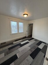 1418 Avalon St in Elkhart, IN - Building Photo - Building Photo