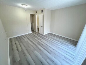 7626 NE 6th Ct in Miami, FL - Building Photo - Building Photo