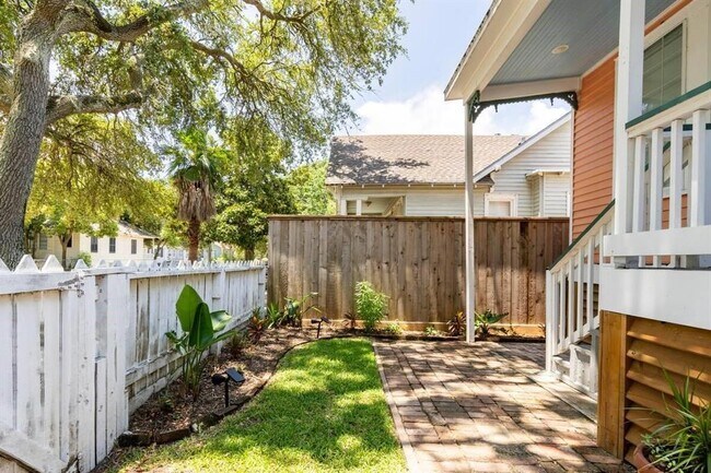 3616 Avenue P 1/2 in Galveston, TX - Building Photo - Building Photo