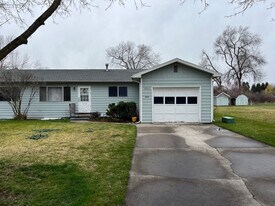 2823-2825 Shan Dr in Missoula, MT - Building Photo