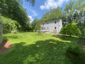 81 Old Mountain Rd in Southington, CT - Building Photo - Building Photo