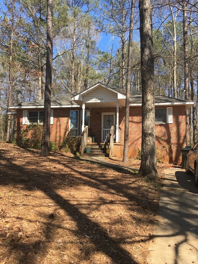 property at 1508 Millbranch Dr