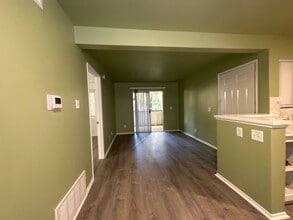 10233 De Soto Ave in Los Angeles, CA - Building Photo - Building Photo