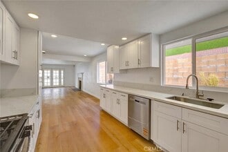 1807 E Calstock St in Carson, CA - Foto de edificio - Building Photo