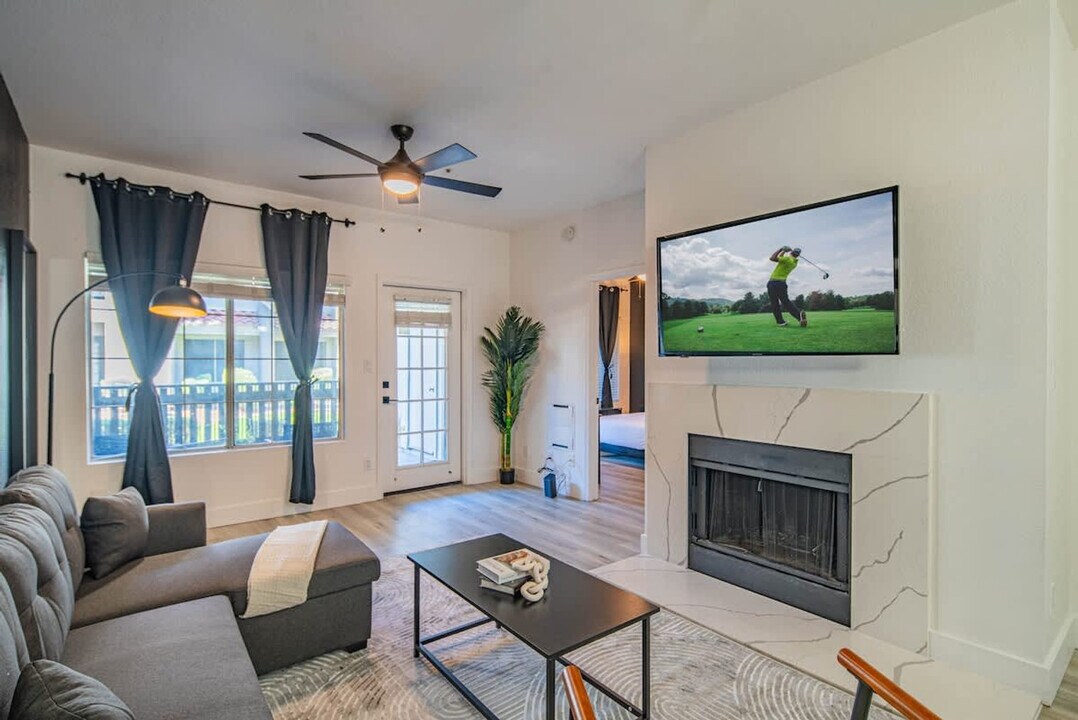 7900 E Princess Dr in Scottsdale, AZ - Building Photo
