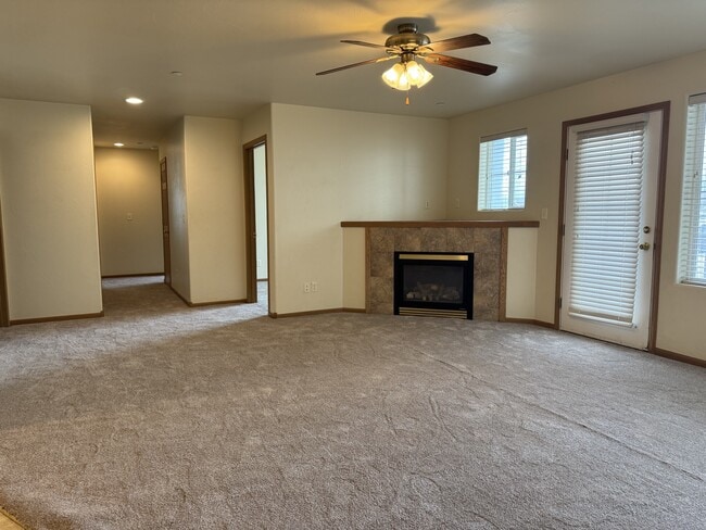 111 N Shore Dr in Belgrade, MT - Building Photo - Building Photo
