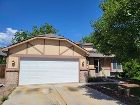 1830 7 Arrow Dr in Colorado Springs, CO - Building Photo
