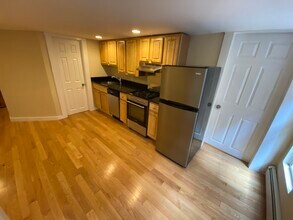 218 Cambridge St in Boston, MA - Foto de edificio - Building Photo