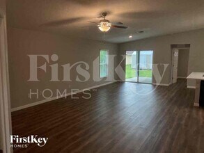 1235 Desmond St in Port Charlotte, FL - Building Photo - Building Photo