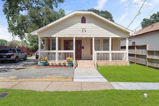 2422 Freeman St in Houston, TX - Building Photo